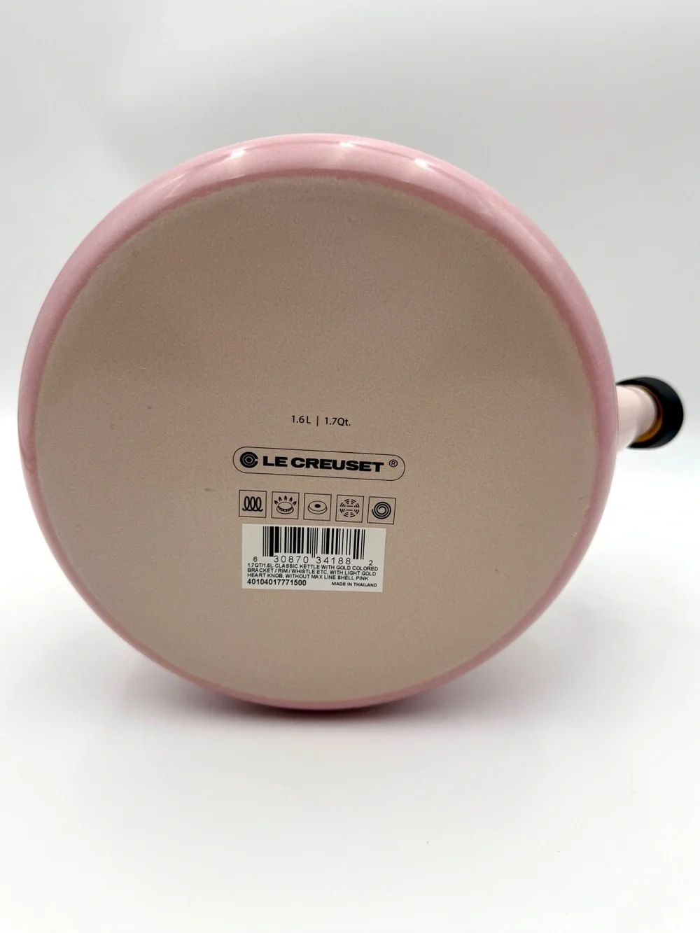 Le Creuset Classic Stovetop Kettle 1.7Qt - Shell Pink w/ Gold Trim & Heart Knob